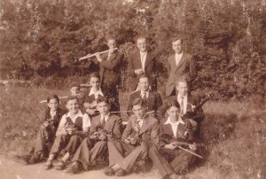 1937 violin group
